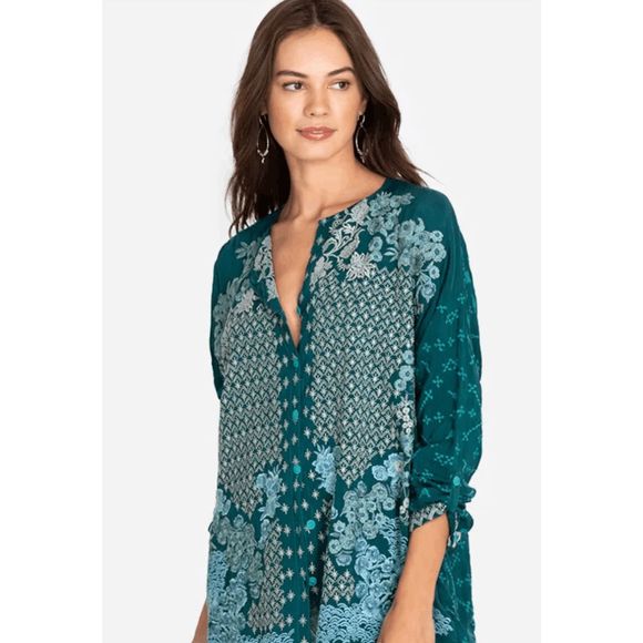NWT Johnny Was Yoko Blouse Rayon Tunic with Blue Floral Embroidery in Size XL - Picture 2 of 4